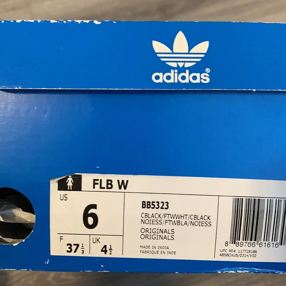 Adidas shoes - Picture 4 of 4